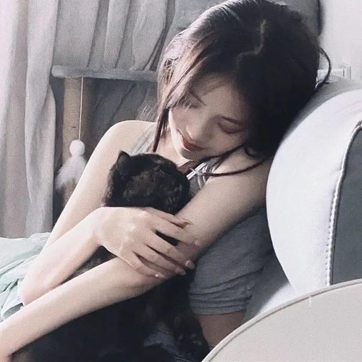 传闻中的白月光